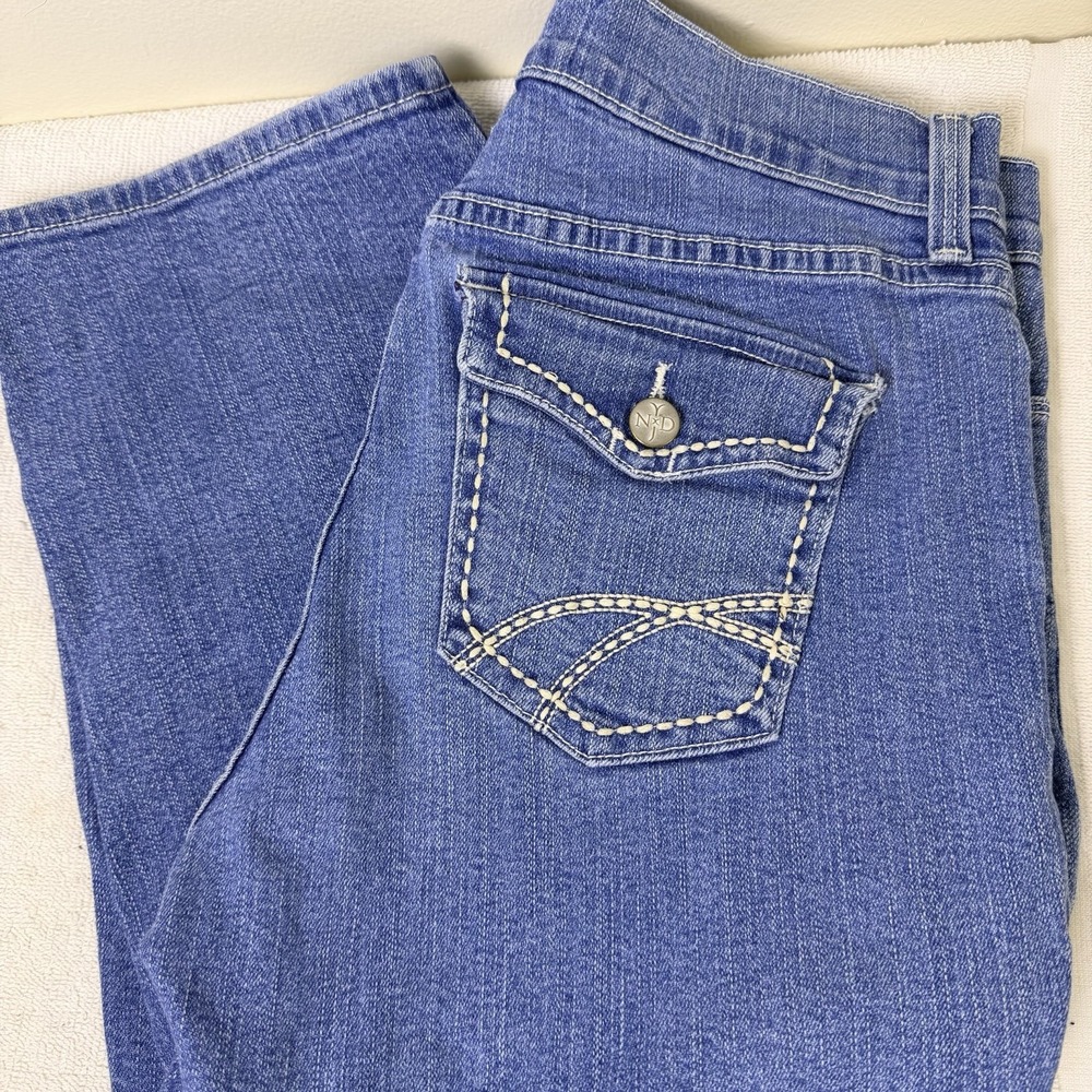 NYDJ Marilyn Straight Capri Jeans with Embroidered Pockets Size 8 Lift Tuck USA